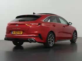 Kia Proceed (2021) thumbnail 2