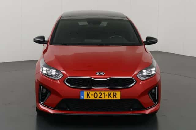 Kia Proceed (2021) thumbnail 3