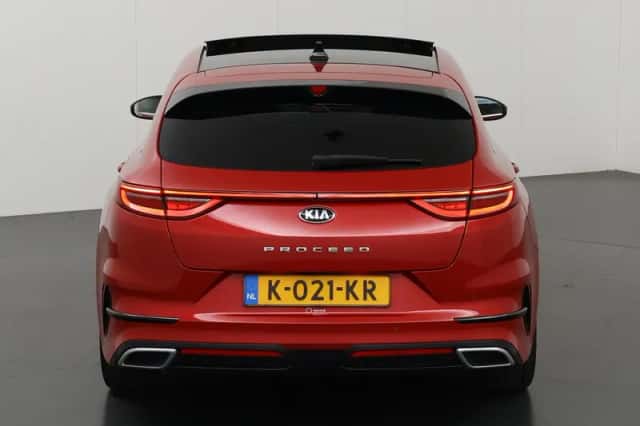 Kia Proceed (2021) thumbnail 4