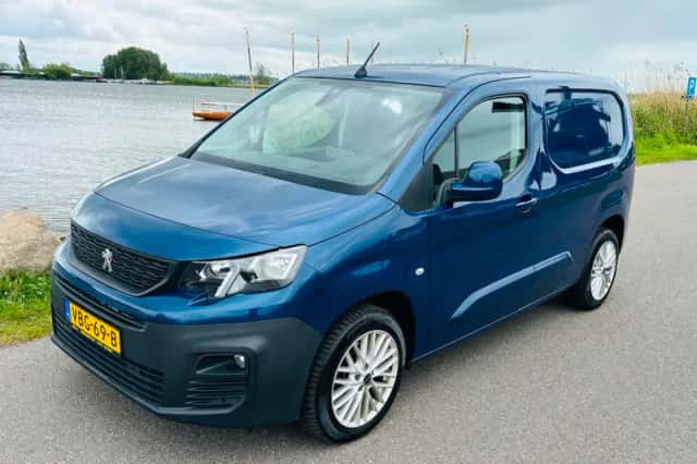 Peugeot Partner (2019) thumbnail 3