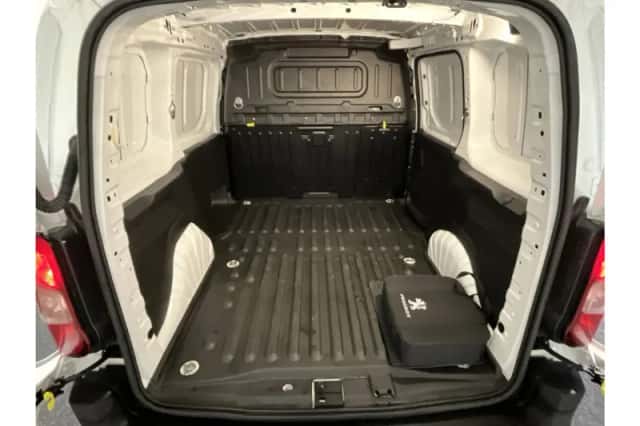 Peugeot E-Partner (0) thumbnail 3