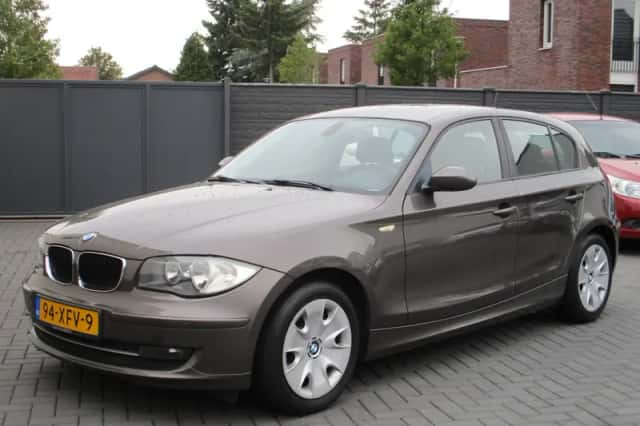 BMW 1-Serie (2009) thumbnail 1