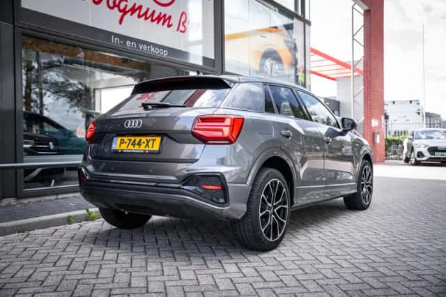Audi Q2 (2022) thumbnail 4