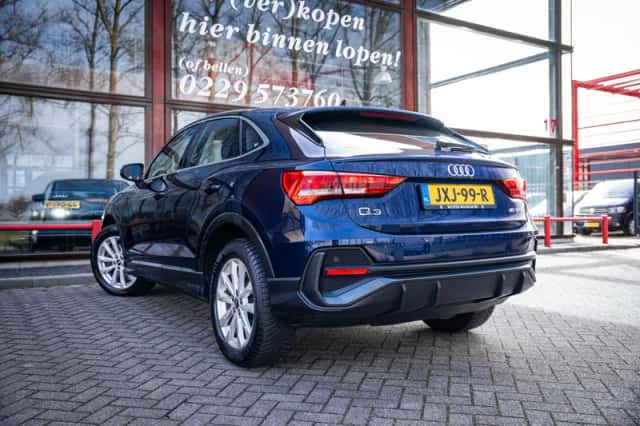 Audi Q3 (2021) thumbnail 4
