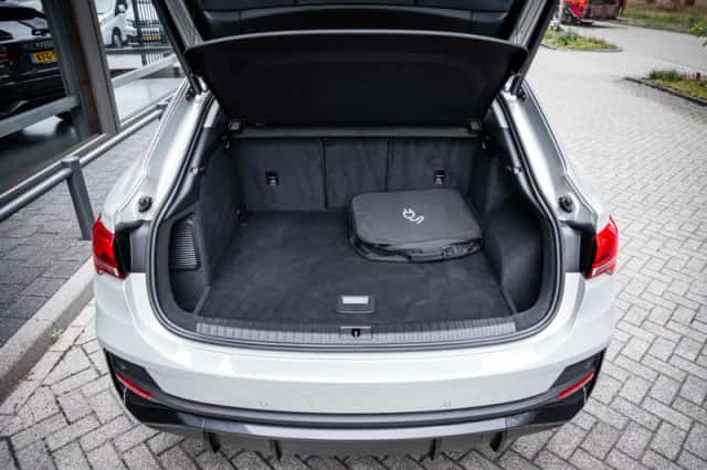 Audi Q3 (2022) thumbnail 5