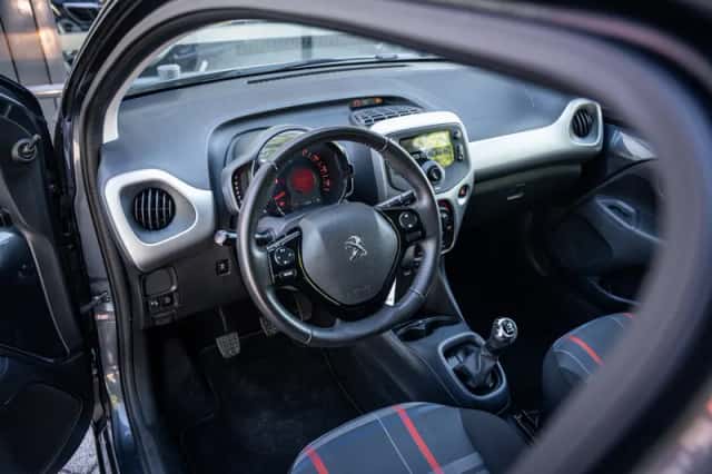Peugeot 108 (2015) thumbnail 2