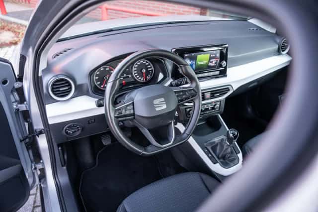 SEAT Arona (2021) thumbnail 2