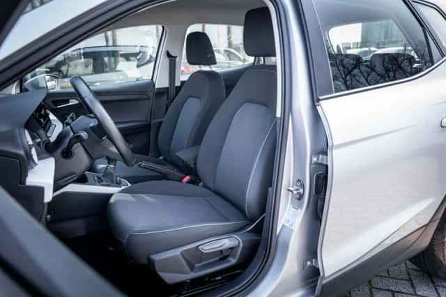 SEAT Arona (2021) thumbnail 4