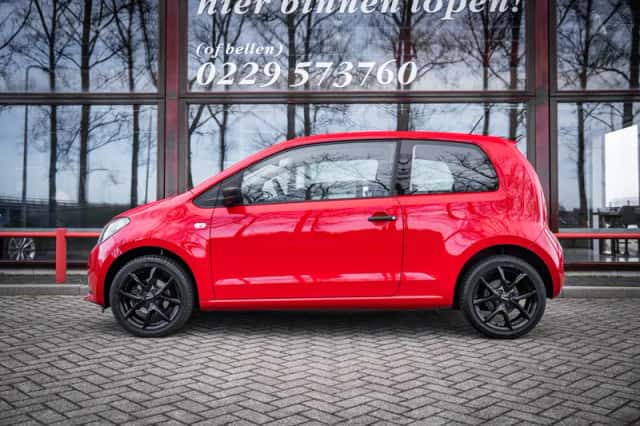 SEAT Mii (2017) thumbnail 3