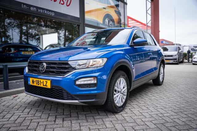 Volkswagen T-Roc (2021) thumbnail 1