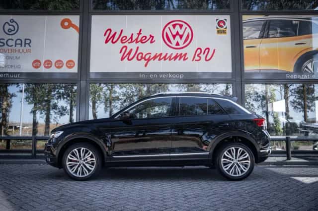 Volkswagen T-Roc (2020) thumbnail 3
