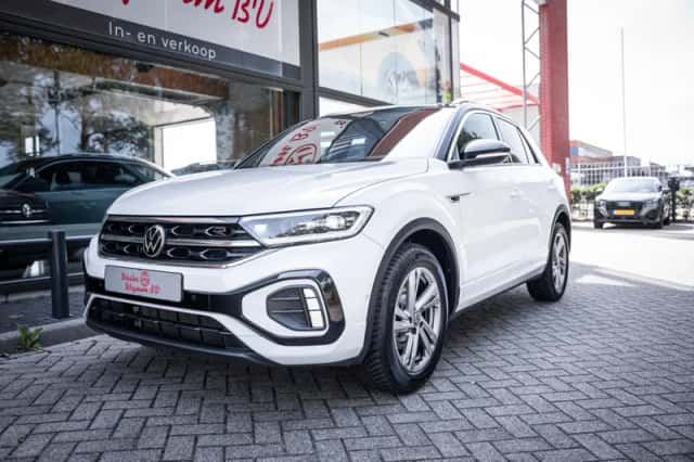Volkswagen T-Roc (2023) thumbnail 1