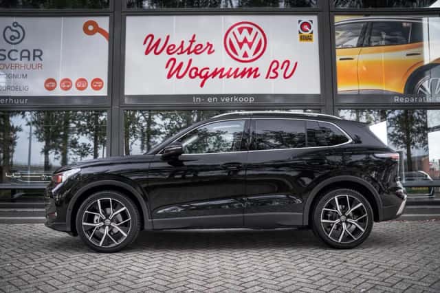 Volkswagen Tiguan (2024) thumbnail 3