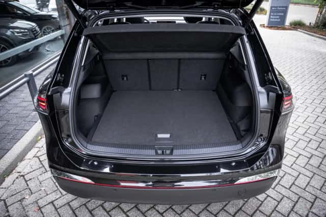 Volkswagen Tiguan (2024) thumbnail 5