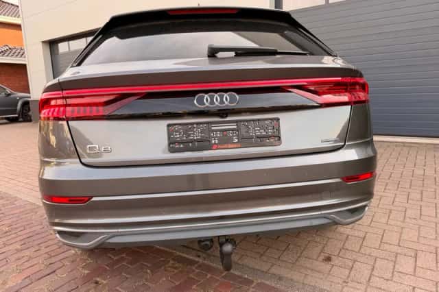 Audi Q8 (2019) thumbnail 6