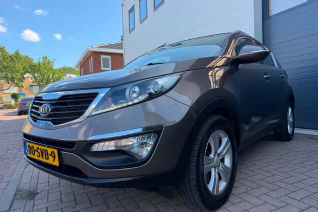 Kia Sportage (2012) thumbnail 1