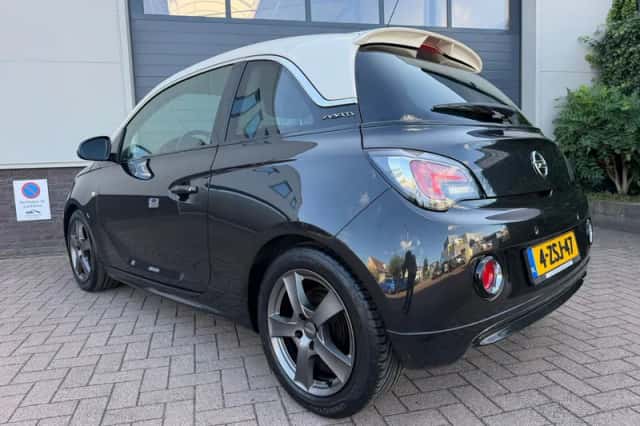 Opel Adam (2015) thumbnail 2