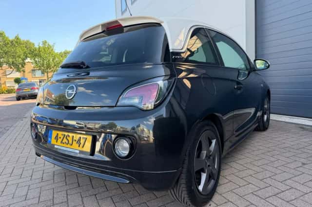 Opel Adam (2015) thumbnail 3
