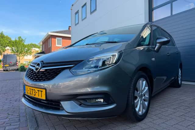 Opel Zafira (2018) thumbnail 1