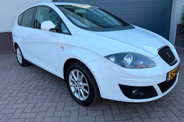 SEAT Altea XL (2011) thumbnail 4