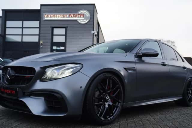 Mercedes-Benz Benz (2018) thumbnail 1
