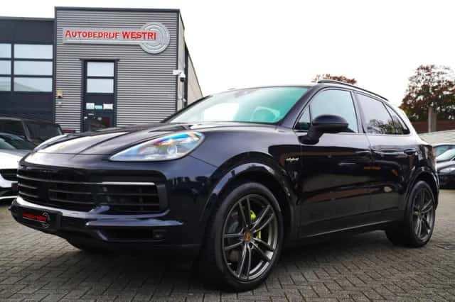Porsche Cayenne (2018) thumbnail 1