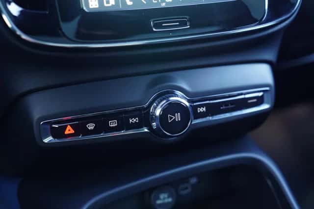 Volvo C40 (2022) thumbnail 5