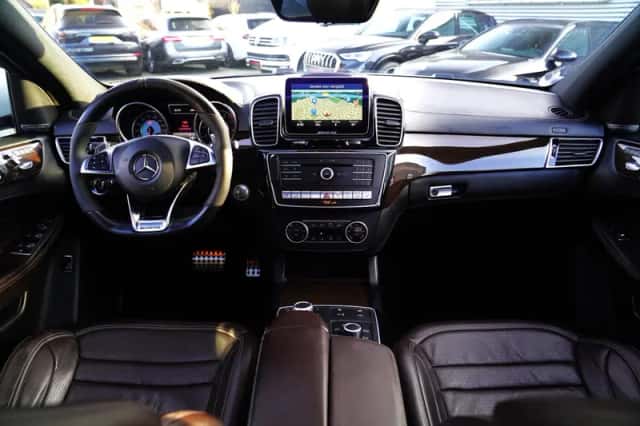 Mercedes-Benz Benz (2016) thumbnail 3