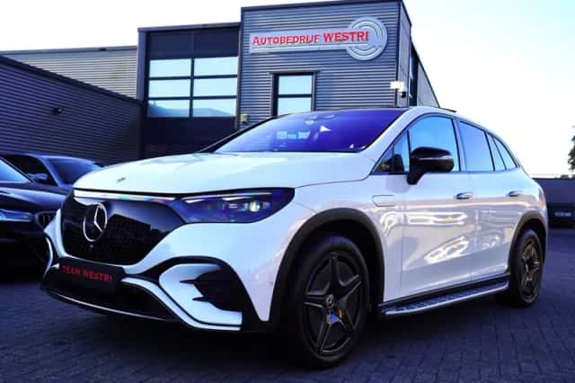 Mercedes-Benz Benz (2023) thumbnail 1