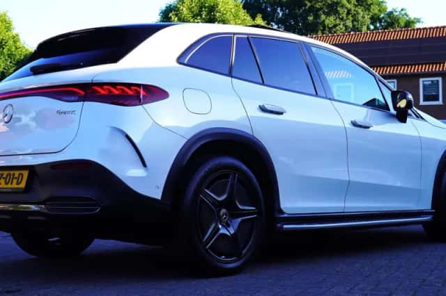 Mercedes-Benz Benz (2023) thumbnail 2