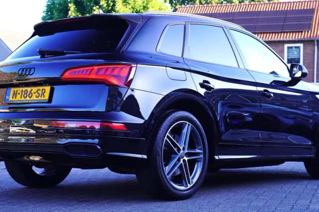 Audi Q5 (2017) thumbnail 2