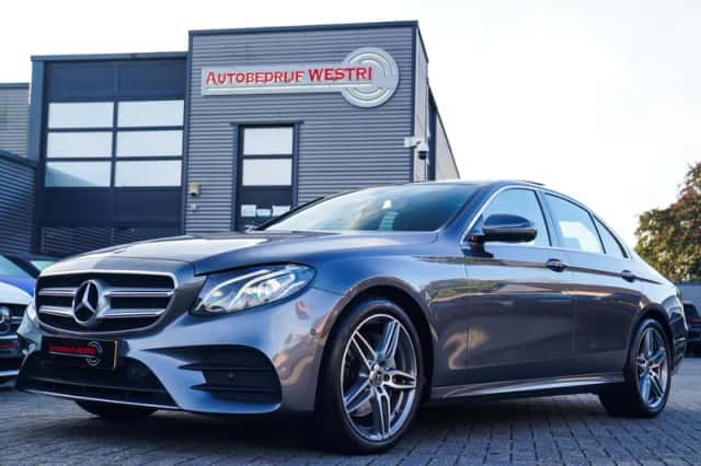 Mercedes-Benz Benz (2018) thumbnail 1