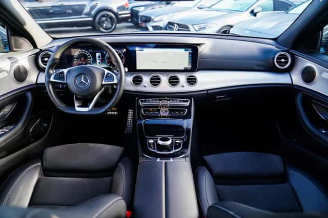 Mercedes-Benz Benz (2018) thumbnail 3