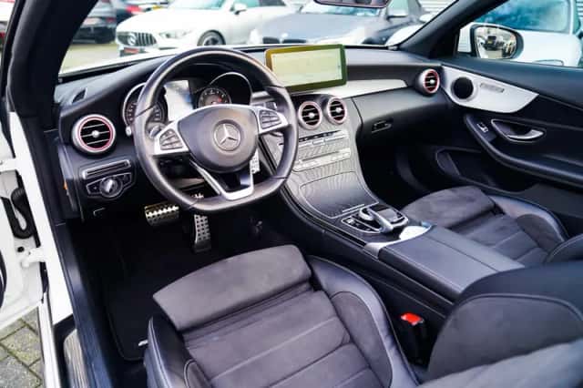 Mercedes-Benz Benz (2017) thumbnail 3