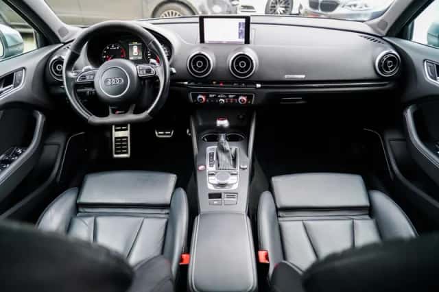 Audi RS3 (2016) thumbnail 2
