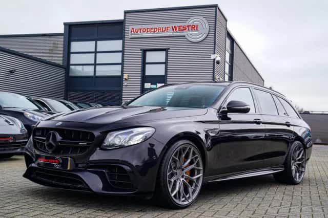 Mercedes-Benz Benz (2017) thumbnail 1