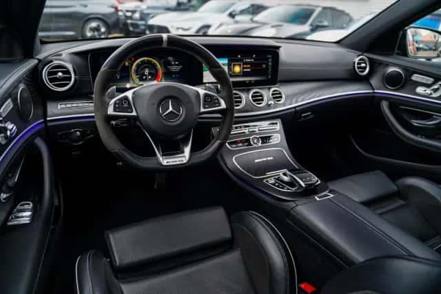Mercedes-Benz Benz (2017) thumbnail 5