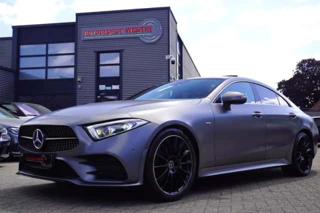Mercedes-Benz Benz (2018) thumbnail 1