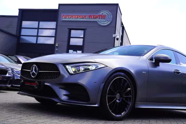 Mercedes-Benz Benz (2018) thumbnail 2