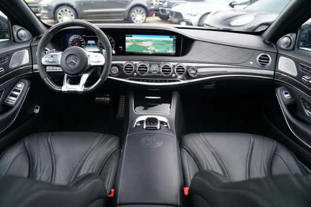 Mercedes-Benz Benz (2020) thumbnail 3
