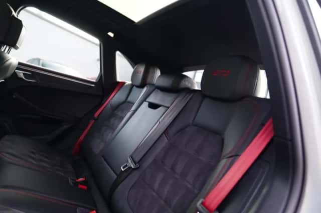 Porsche Macan (2020) thumbnail 4