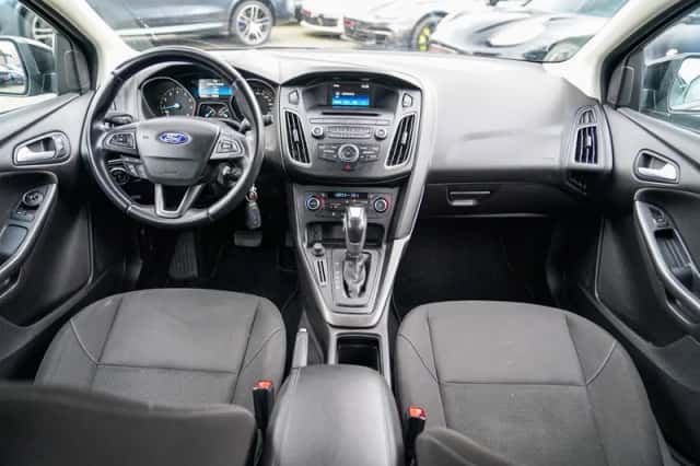 Ford Focus (2018) thumbnail 2