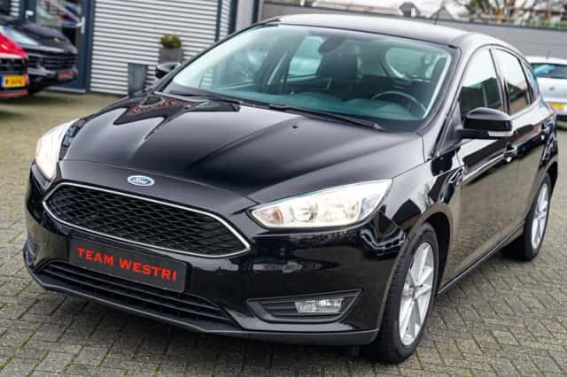 Ford Focus (2018) thumbnail 5