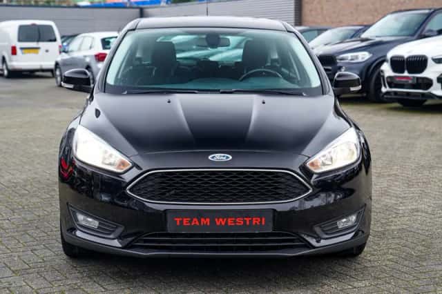 Ford Focus (2018) thumbnail 6