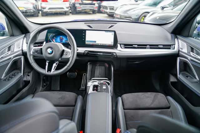 BMW X1 (2025) thumbnail 2