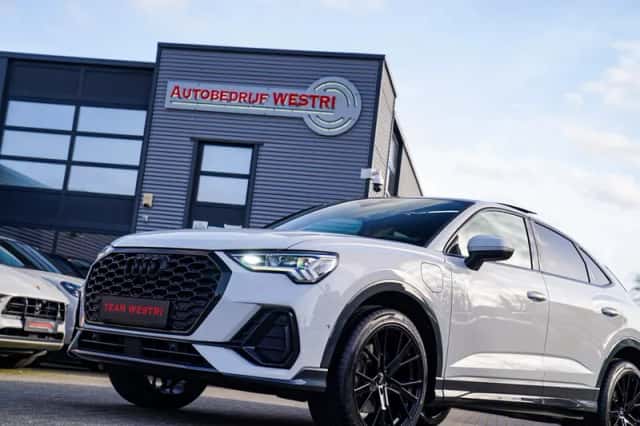 Audi Q3 (2022) thumbnail 4