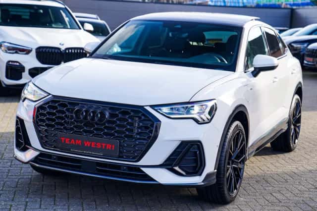 Audi Q3 (2022) thumbnail 5