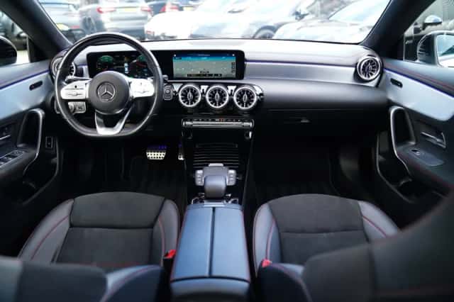 Mercedes-Benz Benz (2022) thumbnail 3