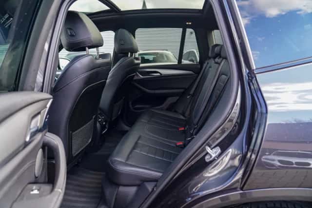 BMW X3 (2018) thumbnail 4
