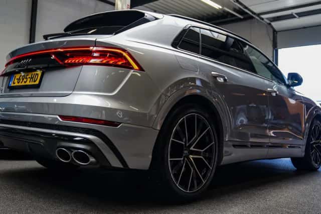 Audi SQ8 (2020) thumbnail 3